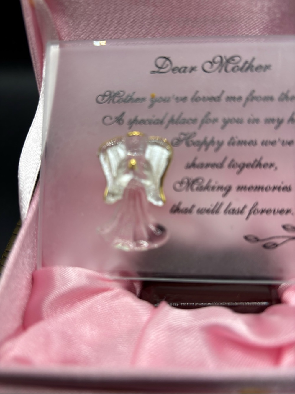 Glass 'Dear Mother' Sentimental Plaque with Angel Accent - Pink - Picture 3 of 7